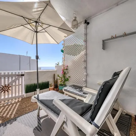 Infinity Ocean - Sea View And Pool - By Lanzarote דירה *