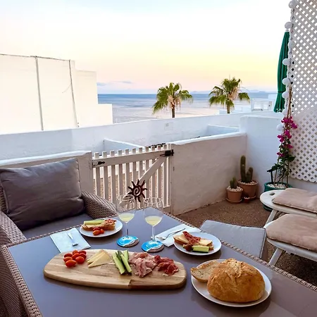 Infinity Ocean - Sea View And Pool - By Lanzarote דירה